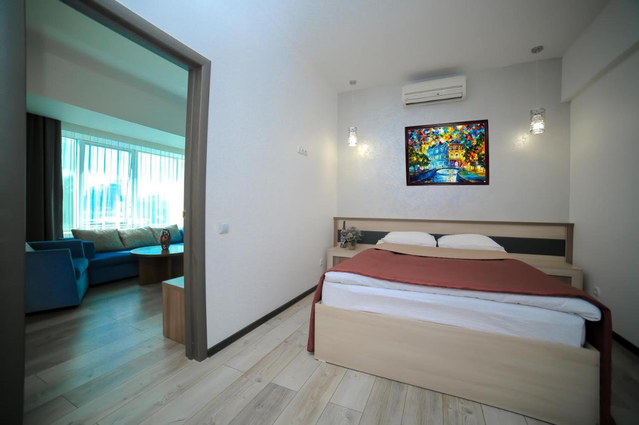Astra Hotel Алмати Екстер'єр фото