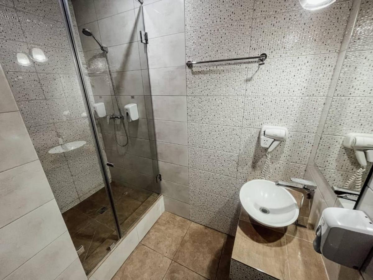 Astra Hotel Алмати Екстер'єр фото