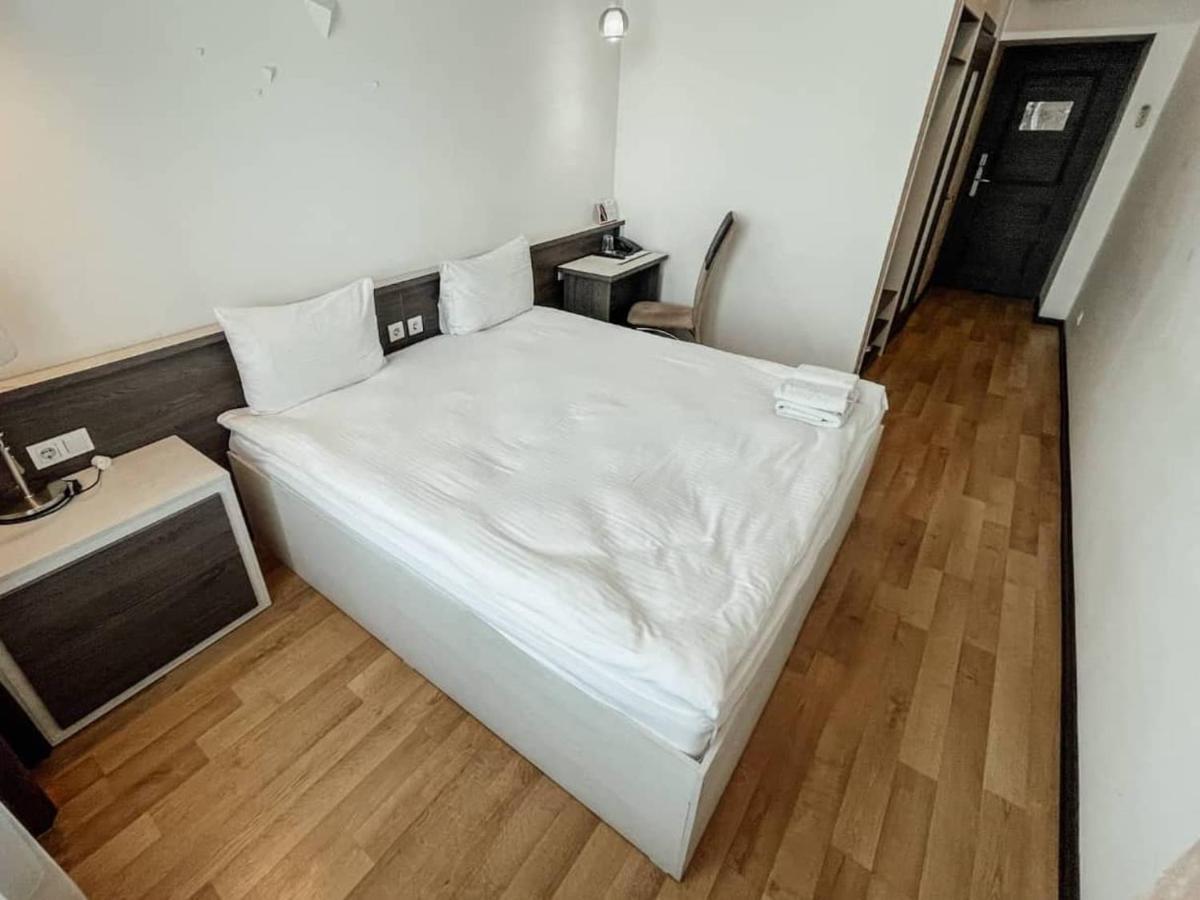Astra Hotel Алмати Екстер'єр фото