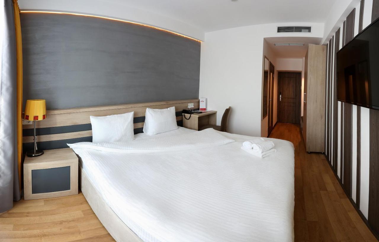 Astra Hotel Алмати Екстер'єр фото