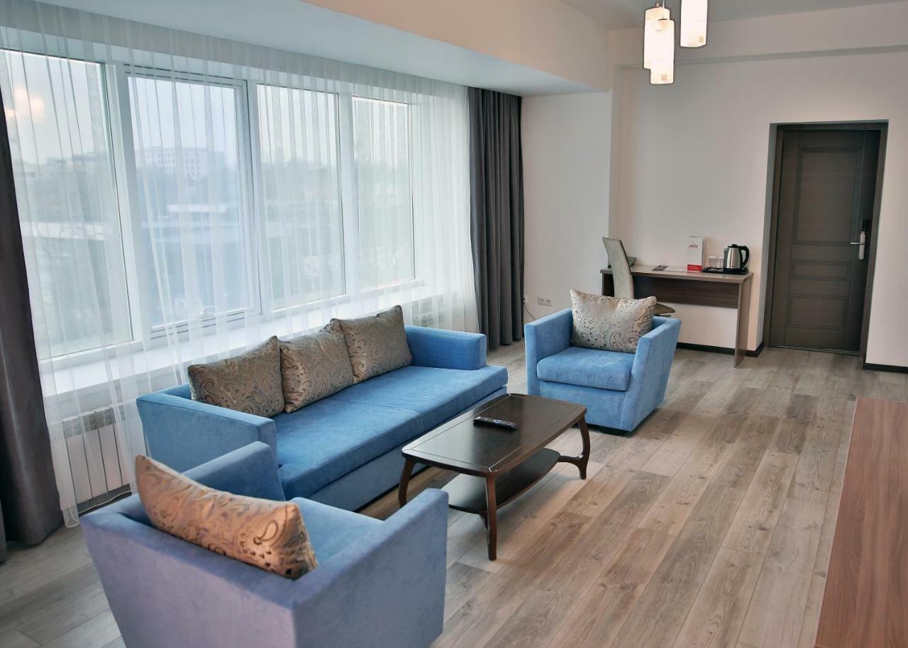 Astra Hotel Алмати Екстер'єр фото